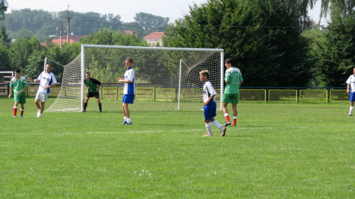 Pogoń Leżajsk - Orzeł Przeworsk (juniorzy starsi), sparing, 07.08.2010 r. #orzeł #przeworsk #orzel #OrzełPrzeworsk #lezajsk #leżajsk #pogon #pogoń #PogońLeżajsk #lezajsktm #PiłkaNożna #sport #JuniorzyStarsi #juniorzy