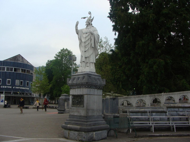 LOURDES-BAZYLIKA #LOURDES #MIASTA #BAZYLIKI