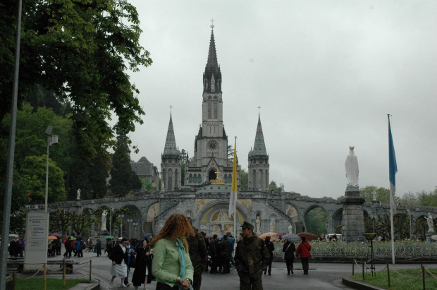 LOURDES -BAZYLIKA #LOURDES #MIASTA #BAZYLIKI