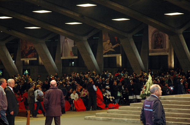 LOURDES-BAZYLIKA PIUSA X #LOURDES #MIASTA #BAZYLIKI