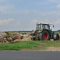 #żniwa #kombajn #traktor #ciągnik #przyczepa #zboże #snopki