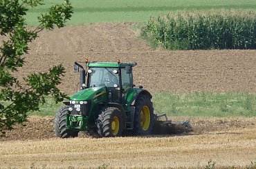 #JohnDeere #JD7820 #traktor #ciągnik #kultywator #ziemia