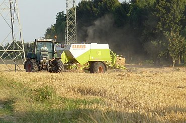 #żniwa #Fendt #traktor #ciągnik #snopki #presa #Claas #słoma
