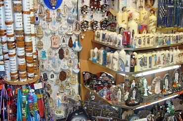 LOURDES,-ULICE MIASTA #LOURDES #MIASTA #BAZYLIKI