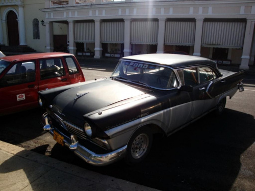 Cienfuegos - Ford #Kuba