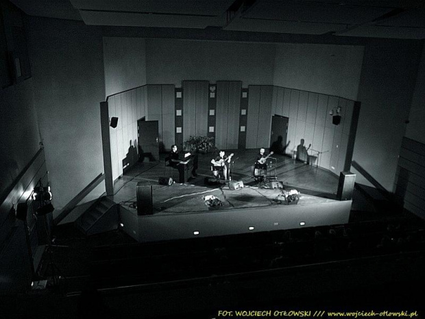 Trio Łódzko-Chojnowskie wykonuje piosenki J. Kaczmarskiego, Suwałki, Aula PWSZ - 31 sierpnia 2010 #Suwałki #AulaPWSZ #muzyka #koncert