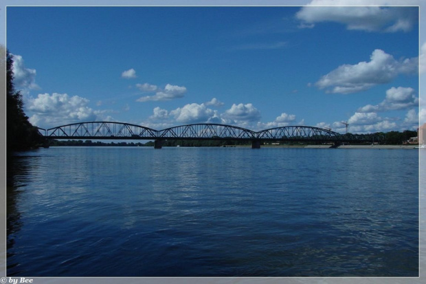 Most drogowy w Toruniu, im. Józefa Piłsudskiego. #MostToruń #Wisła #ZWIEDZANIE #WYCIECZKI
