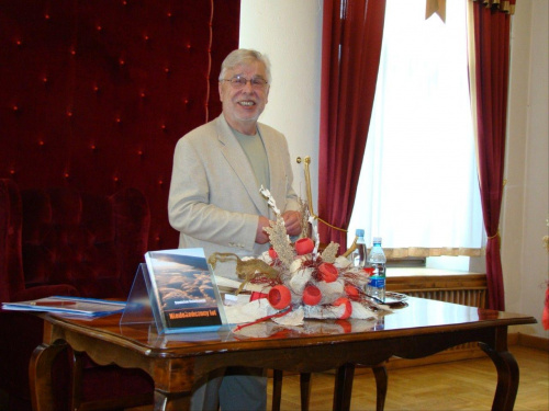 15 czerwca 2009 r. Powiatowa Biblioteka Publiczna w Rykach zorganizowała spotkanie ze Stanisławem Kwiatkowskim autorem powieści "Niedokończony lot" #Ryki #StanisławKwiatkowski #NiedokończonyLot