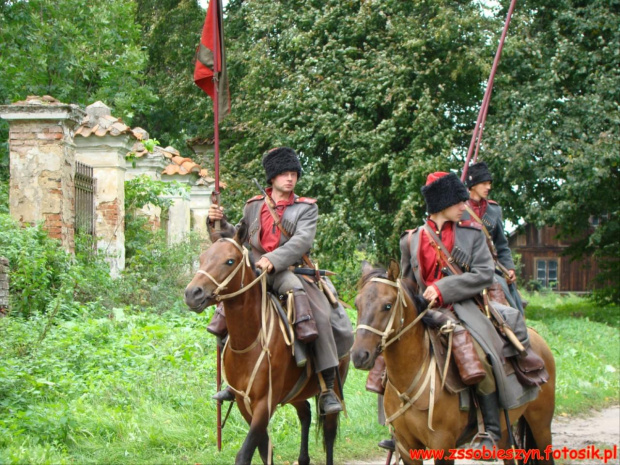 W kręceniu plenerowych scen filmu Bitwa warszawska licznie uczestniczyli mieszkańcy Sobieszyna i okolic #Sobieszyn