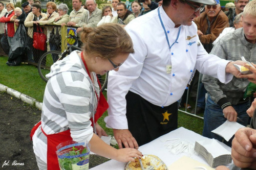Leśne Smaki - Pisz 2010 - Smażenie gigantycznej jajecznicy z kurkami z 4000 jaj #LeśneSmaki #jajecznica