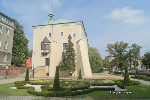 Słupsk
okolice zamku Książąt Pomorskich
kościoła pw św Jacka
mury obronne ,ogród zamkowy