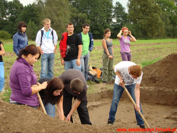 14 wrześnie wyruszyliśmy na wycieczkę Śladami Fundacji Kajetana hr. Kickiego i przeszłości archeologicznej Sobieszyna #Sobieszyn #Brzozowa