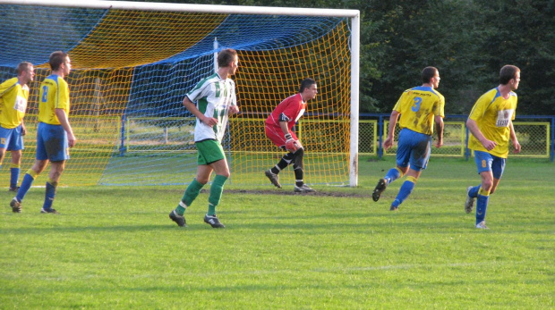 Pogoń Leżajsk - Wisłoka Dębica (1:1), 18.09.2010 r., IV liga podkarpacka #pogoń #pogon #lezajsk #leżajsk #PogońLeżajsk #seniorzy #IVLiga #sport #PiłkaNożna #lezajsktm #wisłoka #dębica #WisłokaDębica