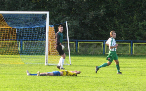 Pogoń Leżajsk - Wisłoka Dębica (1:1), 18.09.2010 r., IV liga podkarpacka #pogoń #pogon #lezajsk #leżajsk #PogońLeżajsk #seniorzy #IVLiga #sport #PiłkaNożna #lezajsktm #wisłoka #dębica #WisłokaDębica