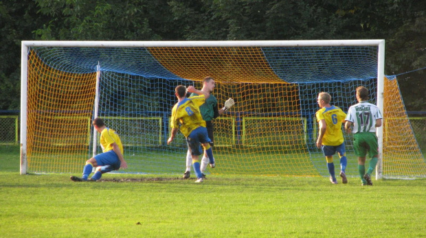 Pogoń Leżajsk - Wisłoka Dębica (1:1), 18.09.2010 r., IV liga podkarpacka #pogoń #pogon #lezajsk #leżajsk #PogońLeżajsk #seniorzy #IVLiga #sport #PiłkaNożna #lezajsktm #wisłoka #dębica #WisłokaDębica