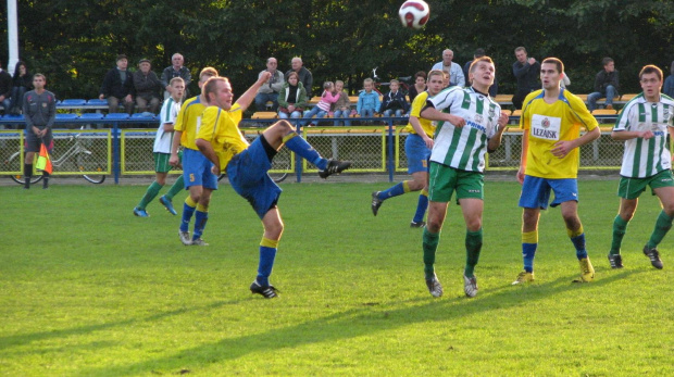 Pogoń Leżajsk - Wisłoka Dębica (1:1), 18.09.2010 r., IV liga podkarpacka #pogoń #pogon #lezajsk #leżajsk #PogońLeżajsk #seniorzy #IVLiga #sport #PiłkaNożna #lezajsktm #wisłoka #dębica #WisłokaDębica