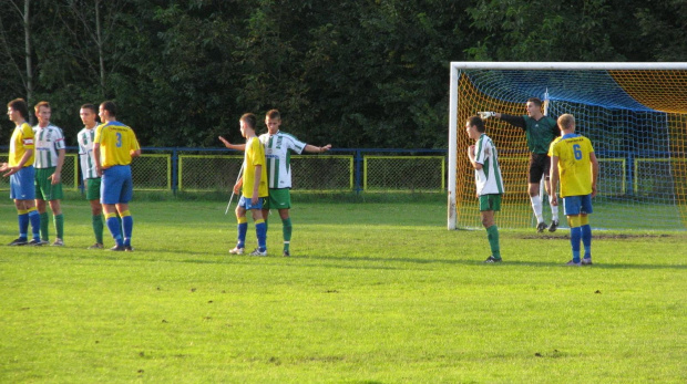 Pogoń Leżajsk - Wisłoka Dębica (1:1), 18.09.2010 r., IV liga podkarpacka #pogoń #pogon #lezajsk #leżajsk #PogońLeżajsk #seniorzy #IVLiga #sport #PiłkaNożna #lezajsktm #wisłoka #dębica #WisłokaDębica