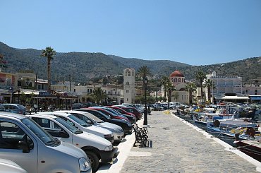 nad zatoką deptak w Elounda #Elounda #WyspaSpinalonga #Kreta #morze #ZatokaMirambellou #lodzie #statki #fala