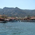 port Elounda widziany z wody #Elounda #WyspaSpinalonga #Kreta #morze #ZatokaMirambellou #lodzie #statki #fala