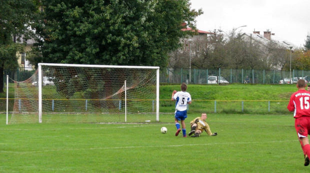 MKS Dębica - Pogoń Leżajsk (2:4), 02.10.2010 r., I liga podkarpacka juniorów starszych #dębica #MKSDębica #pogoń #pogon #lezajsk #leżajsk #PogońLeżajsk #lezajsktm #sport #PiłkaNożna #juniorzy