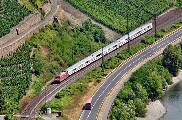 Gedeons Eck panorama na rzeke Rhein ( Ren) z tarasu restauracji na zakolu w okolicach Boppard. #GedeonsEck #panorama #Deutschland #Niemcy #RzekaRhein #Ren #Boppard