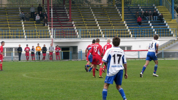 MKS Dębica - Pogoń Leżajsk (2:4), 02.10.2010 r., I liga podkarpacka juniorów starszych #dębica #MKSDębica #pogoń #pogon #lezajsk #leżajsk #PogońLeżajsk #lezajsktm #sport #PiłkaNożna #juniorzy