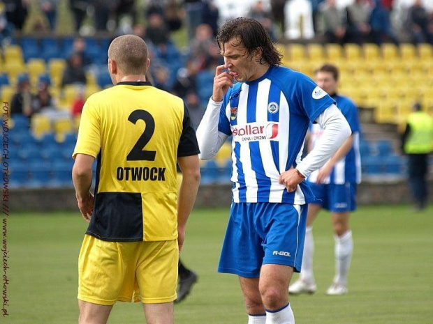 Mikulenas się zastanawia dlaczego mu nic nie chce "wejść", Wigry Suwałki - Start Otwock 0:0, mecz II ligi piłkarskiej - 3 października 2010 #Mikulenas #WigrySuwałki #StartOtwock #mecz #IILiga #PiłkaNożna