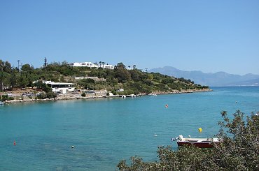 port Agios Nikolaos nad zatoką Mirambellou na Krecie #Kreta #wyspa #morze #zatoka #Mirambellou #jezioro #slodkie #Voulismeni #kaczki #ocean #wakacje #kolory #odbicia #jachty