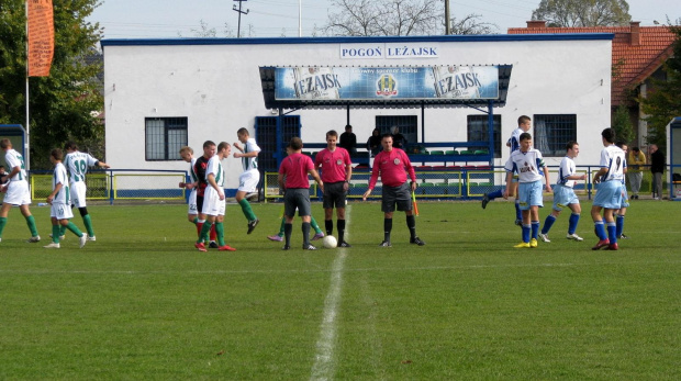 Pogoń Leżajsk - Wisłoka Dębica (0:3), 10.10.2010 r., I liga podkarpacka juniorów młodszych #pogon #pogoń #PogońLeżajsk #lezajsk #leżajsk #wisłoka #dębica #WisłokaDębica #lezajsktm #sport #PiłkaNożna #juniorzy