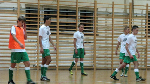 Góral Tryńcza - MKF 99 Grajów (3:2), 17.10.2010 r., II liga futsal #góral #tryńcza #GóralTryńcza #MKF99Grajów #grajów #futsal #sport #PogońLeżajsk #OrzełPrzeworsk #MKSKańczuga #SokółSieniawa #CzuwajPrzemyśl #GranicaStubno #lezajsktm