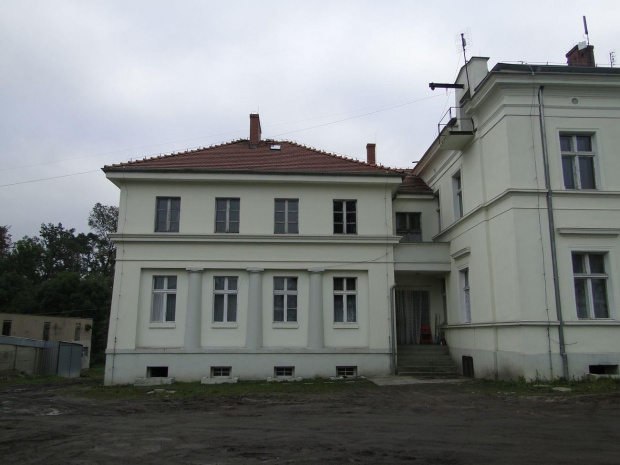 Ziółkowo - dwór zbudowany zapewne w drugiej połowie XIX wieku .