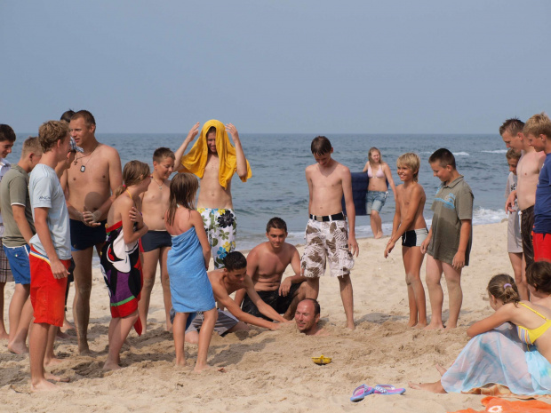 Plaża - występ w Trzęsaczu - ognisko