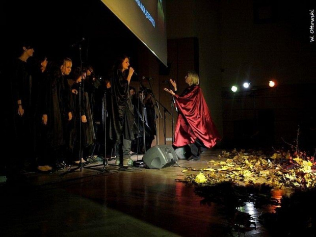 Koncert Zaduszkowy poświęcony pamięci prezydentów Gajewskiemu i Wołągiewiczowi Suwałki - Aula PWSZ, 29 października 2010