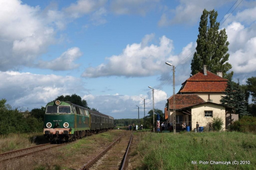 SU45-147 w Mirosławiu Ujskim w dniu 19.09.2010 #kolej #SU45 #Piła #Ujście #pociąg