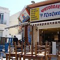 o poranku tawerny pracujące do późnych godzin nocnych odpoczywają jak turyści - Kato Gouves #KatoGouves #Kreta #morze #plaże #Sevini #Grecja #zatoka #kozy
