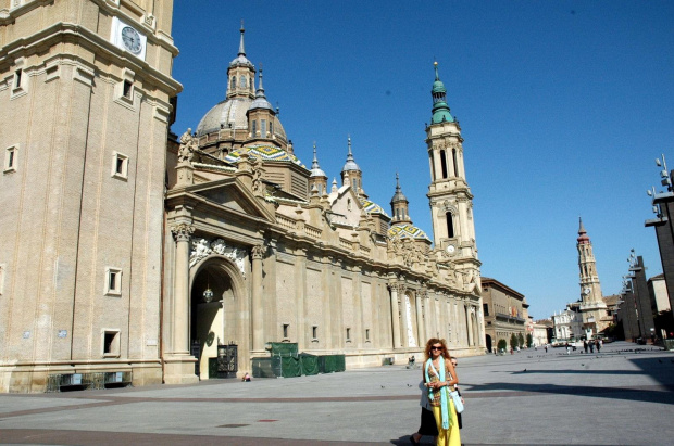 SARAGOSSA-HISZPANIA bazylika Matki Bożej na Filarze #SARAGOSSA #MIASTA #BAZYLIKI