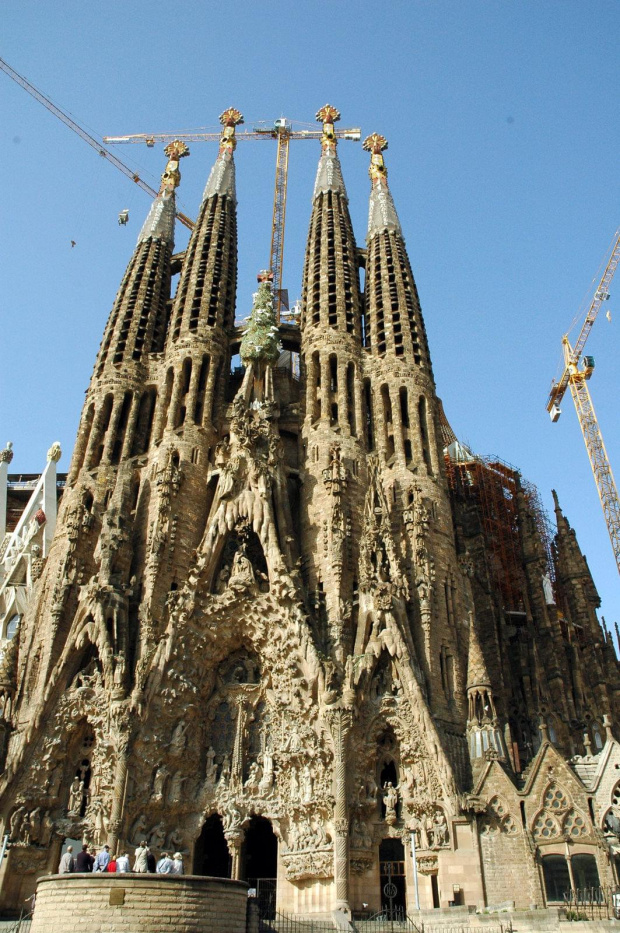 BARCELONA-HISZPANIA kościół Gaudiego Sagrada Familia #BARCELONA #MIASTA #BAZYLIKI