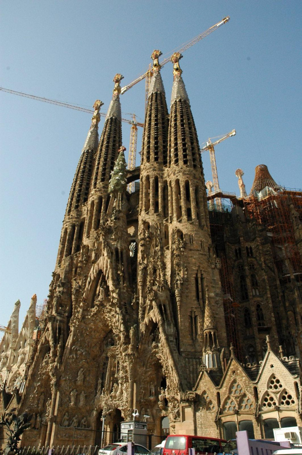 BARCELONA-HISZPANIA kościół Gaudiego Sagrada Familia #BARCELONA #MIASTA #BAZYLIKI