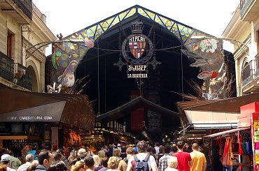 BARCELONA-HISZPNIA-La Rambla słynna, ruchliwa ulica w centrum Barcelony #BARCELONA #MIASTA #ULICE