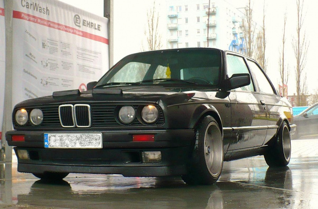 E 30