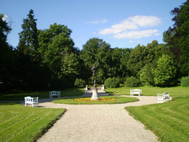 Park zajmuje obszar 20 hektarów, założony został pod koniec XVII wieku. Pierwotnie był to park francuski o układzie geometrycznym. Później park został przekształcony i powiększony o część krajobrazową.