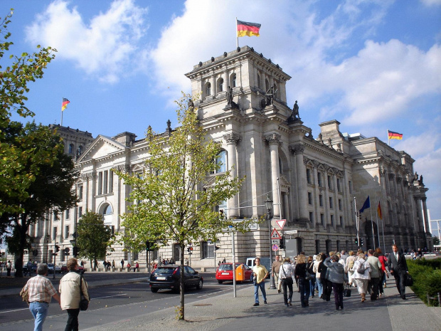 BERLIN-Gmach Reichstagu siedziba Bundestagu #BERLIN #MIASTA #REICHSTAG