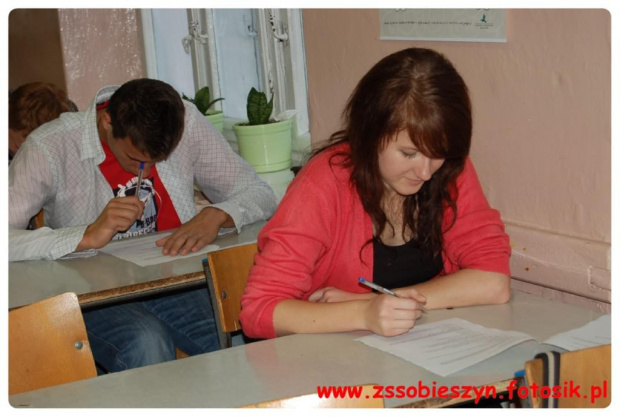 Etap szkolny Powiatowego Konkursu Wiedzy o AIDS- fot. Iwona Cuch #Sobieszyn #Brzozowa
