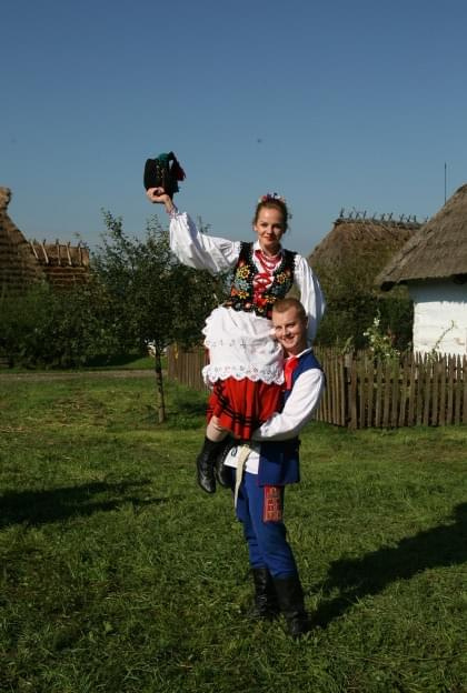 sesja fotograficzna ZTL SANOK w sanockim skansenie - sierpień2010 #sesja #skansen #ZTL #SANOK #Zespół #Tańca #Ludowego #sierpień #lato #Janusz #Podkul #Nater