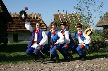 sesja fotograficzna ZTL SANOK w sanockim skansenie - sierpień2010 #sesja #skansen #ZTL #SANOK #Zespół #Tańca #Ludowego #sierpień #lato #Janusz #Podkul #Nater