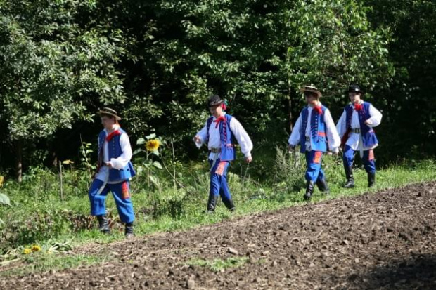 sesja fotograficzna ZTL SANOK w sanockim skansenie - sierpień2010 #sesja #skansen #ZTL #SANOK #Zespół #Tańca #Ludowego #sierpień #lato #Janusz #Podkul #Nater