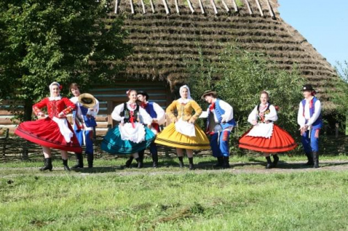 sesja fotograficzna ZTL SANOK w sanockim skansenie - sierpień2010 #sesja #skansen #ZTL #SANOK #Zespół #Tańca #Ludowego #sierpień #lato #Janusz #Podkul #Nater