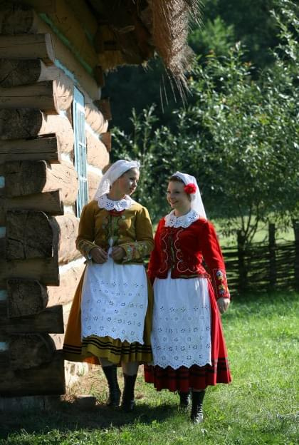 sesja fotograficzna ZTL SANOK w sanockim skansenie - sierpień2010 #sesja #skansen #ZTL #SANOK #Zespół #Tańca #Ludowego #sierpień #lato #Janusz #Podkul #Nater