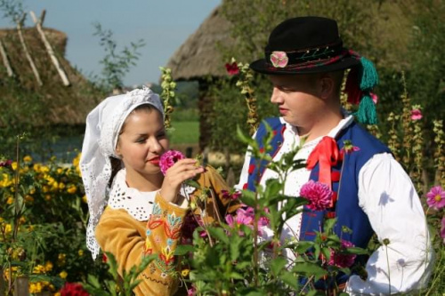 sesja fotograficzna ZTL SANOK w sanockim skansenie - sierpień2010 #sesja #skansen #ZTL #SANOK #Zespół #Tańca #Ludowego #sierpień #lato #Janusz #Podkul #Nater