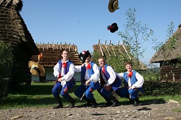 sesja fotograficzna ZTL SANOK w sanockim skansenie - sierpień2010 #sesja #skansen #ZTL #SANOK #Zespół #Tańca #Ludowego #sierpień #lato #Janusz #Podkul #Nater